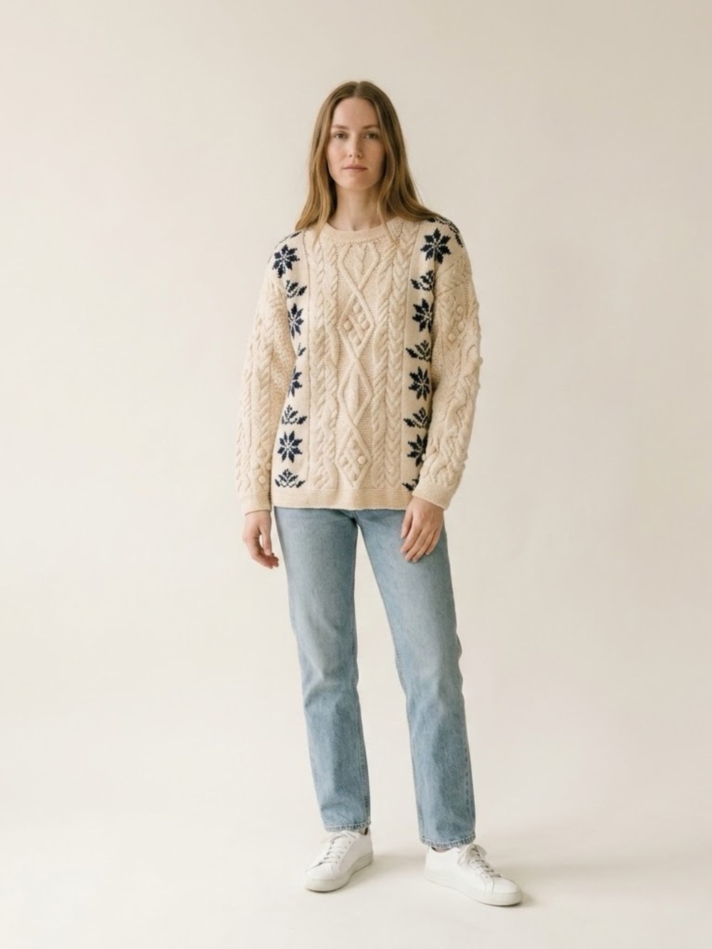 Vintage Japan brand Cream Cable Knit 100% Wool Sweater with Navy Snowflake